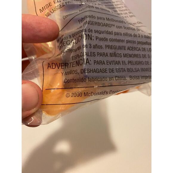 McDonalds 2000 Finger Board Toy Skateboard with Ramp #3 Happy Meal Toy - Picture 5 of 5